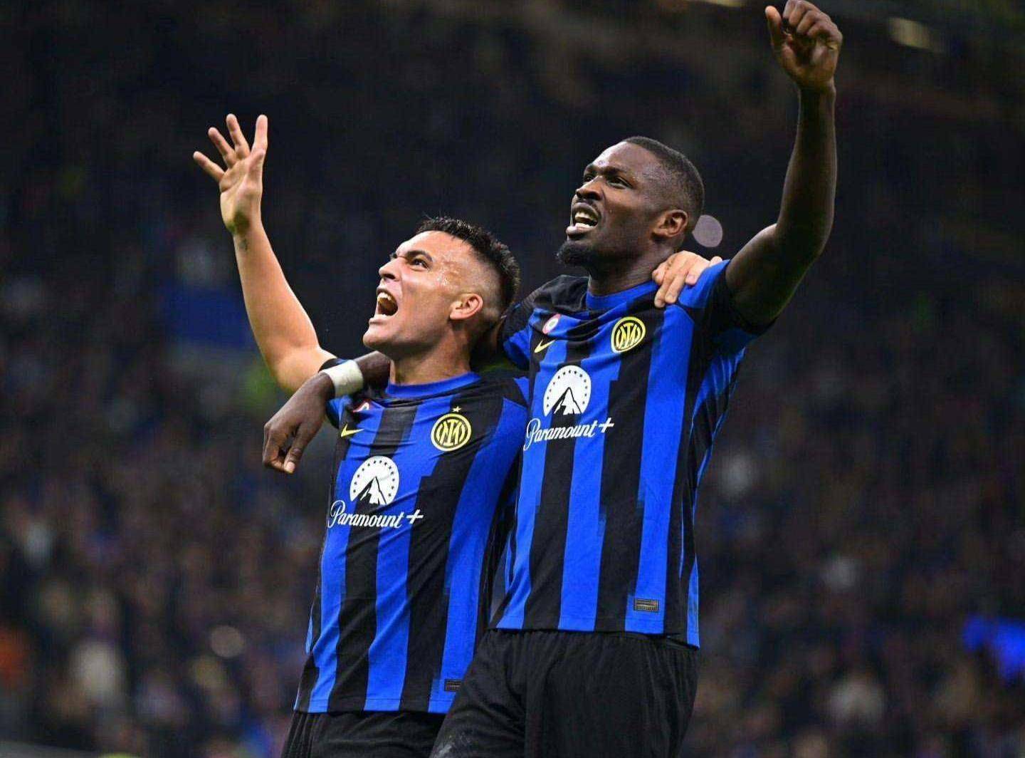 ag体育官网-加时末段全明星赛焦点战，夏洛特黄蜂临场应变，压力陡增，临场指挥获称赞