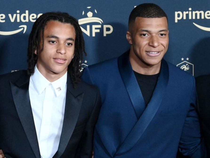 ag体育平台官网-社区盾杯今晚打响