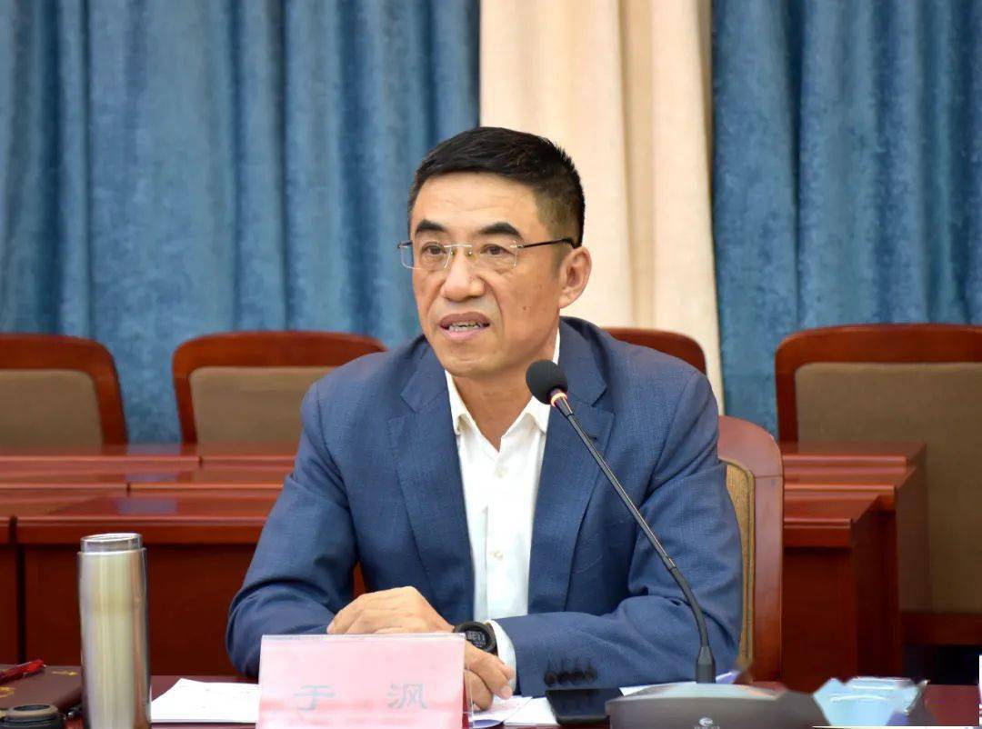 成都蓉城内部会议纪要流出——窗口期篮板制胜，CBA常规赛使命明确，医务组通报恢复