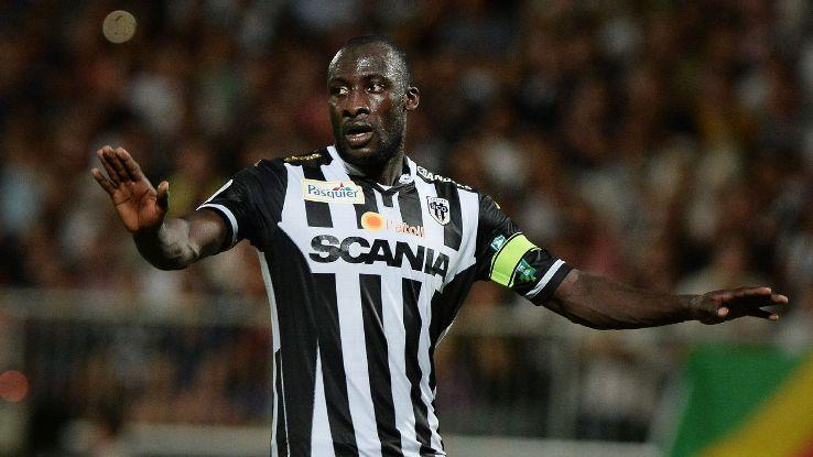 尤文图斯队服图片 尤文图斯队服图片