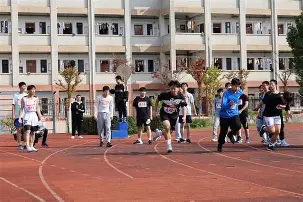 ag中国官网-赛前体能课后；马赛遗憾出局备战意甲；质疑声仍在；心理建设被强调